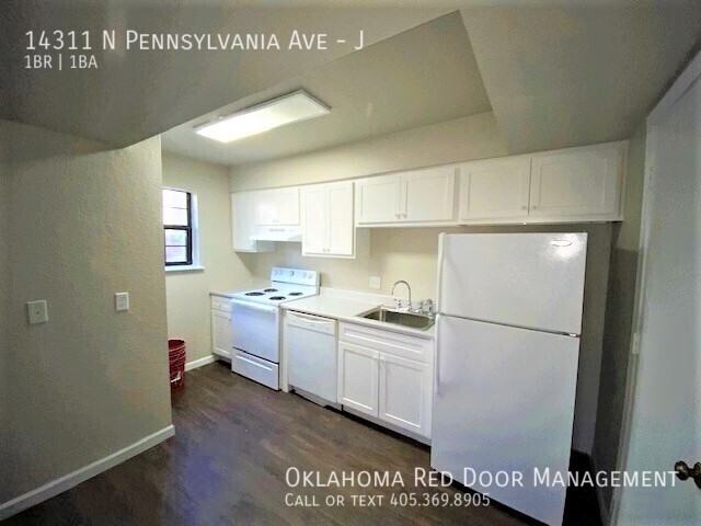 14311 N Pennsylvania Ave #J - Photo 7 of 17