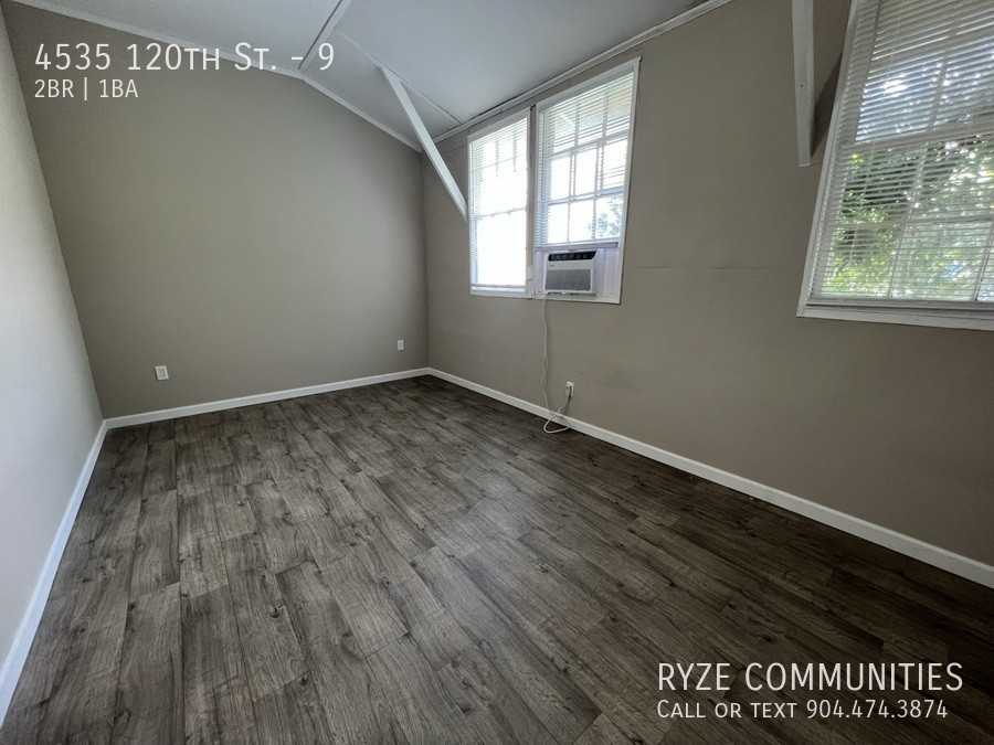 4535 120th St #9 - Photo 5 of 7