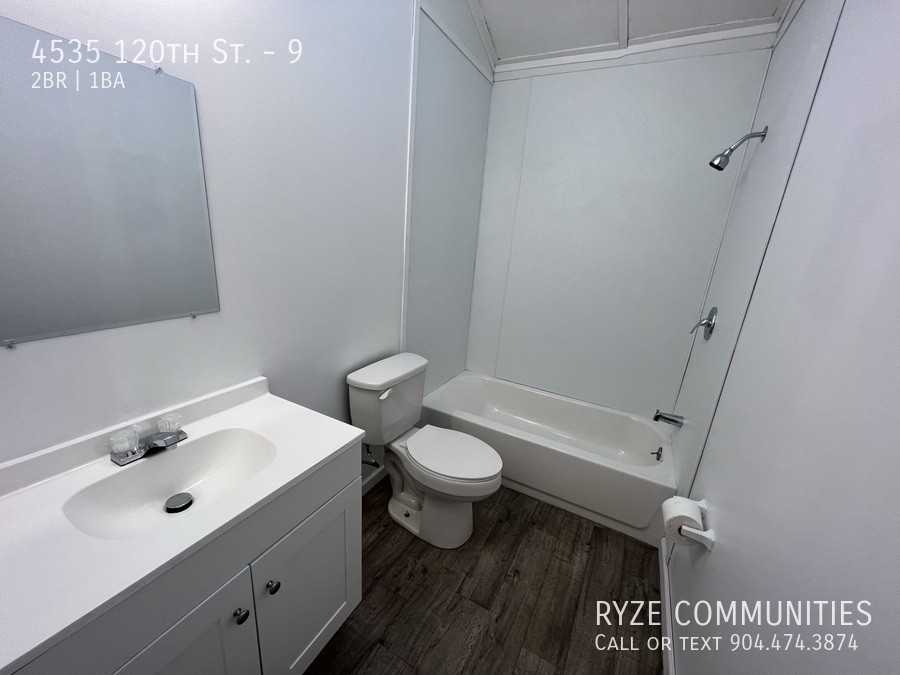 4535 120th St #9 - Photo 6 of 7