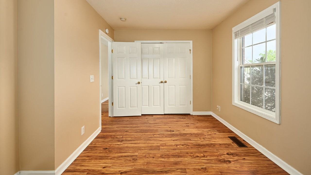 1006 Brooklyn Dr - Photo 7 of 11