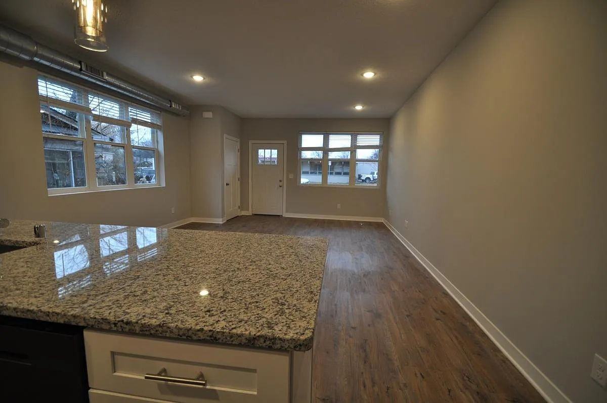 2715 30th Ave S - Photo 3 of 15