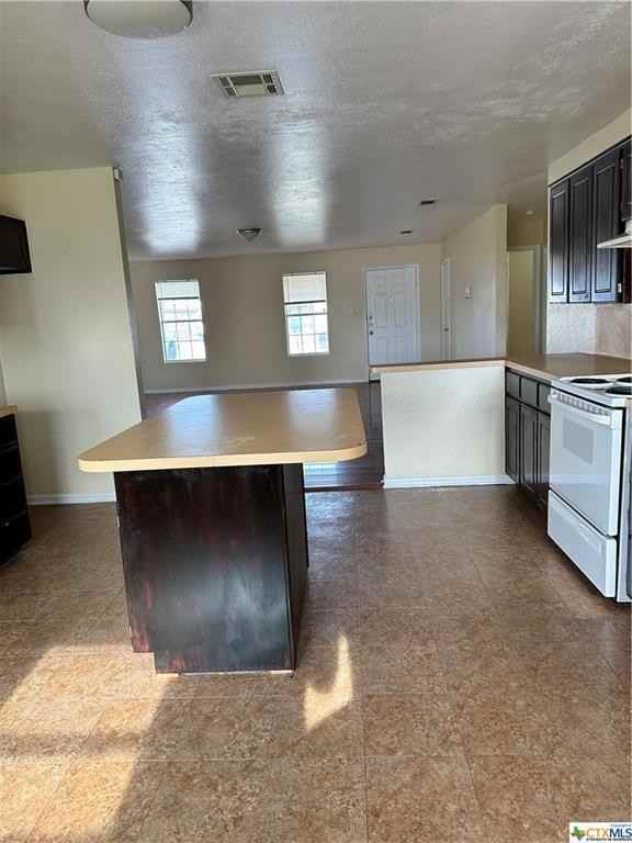 4410 Mustang Dr - Photo 3 of 23