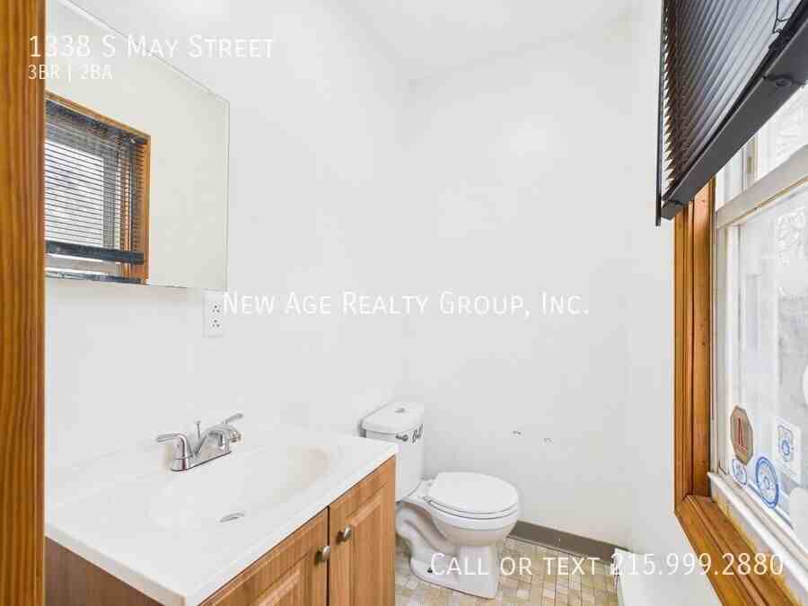 1338 S May St - Photo 6 of 12
