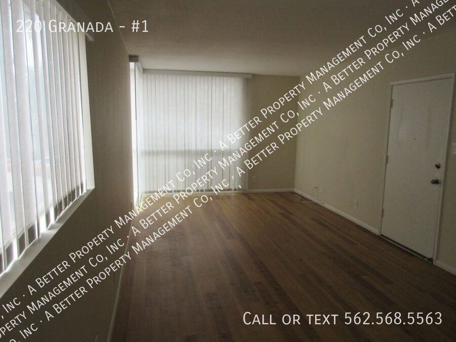 220 Granada Ave #1 - Photo 5 of 7