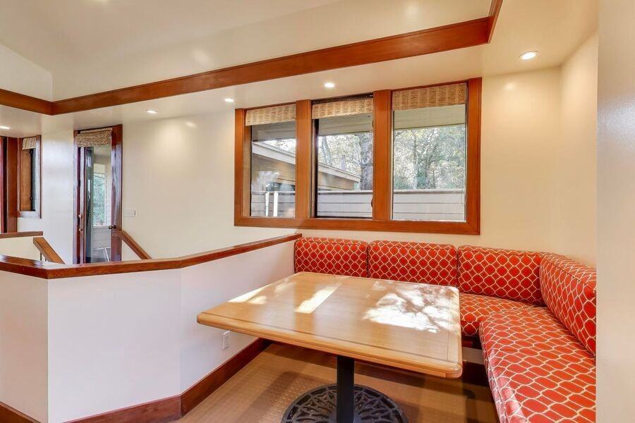 28 Meadow Rd - Photo 4 of 50