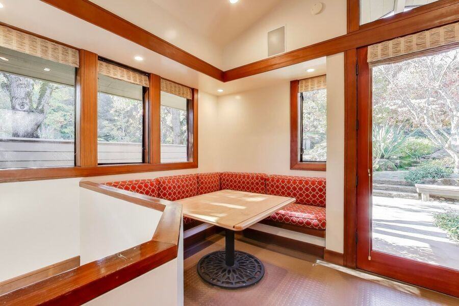 28 Meadow Rd - Photo 5 of 50