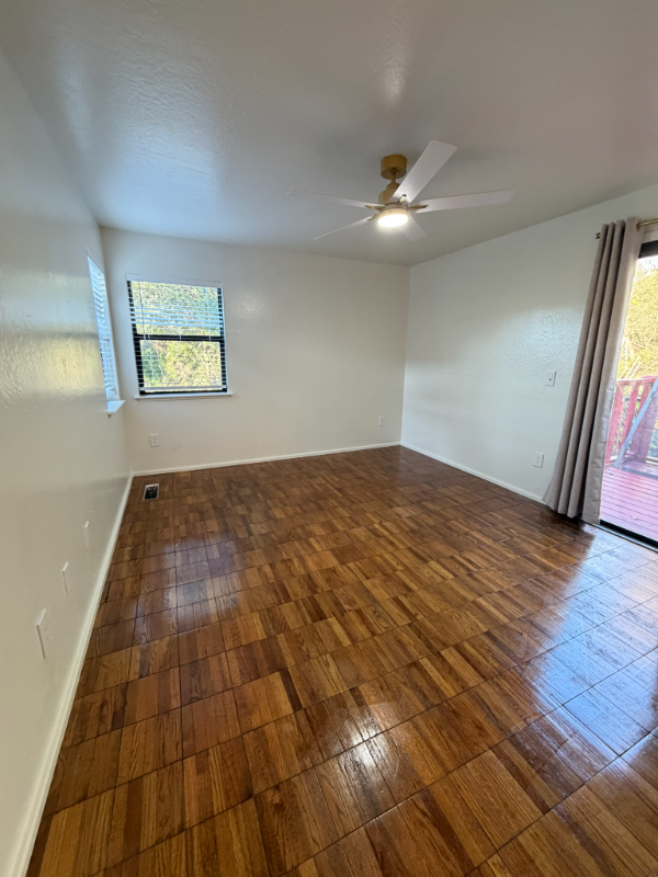 200 S E St - Photo 4 of 8