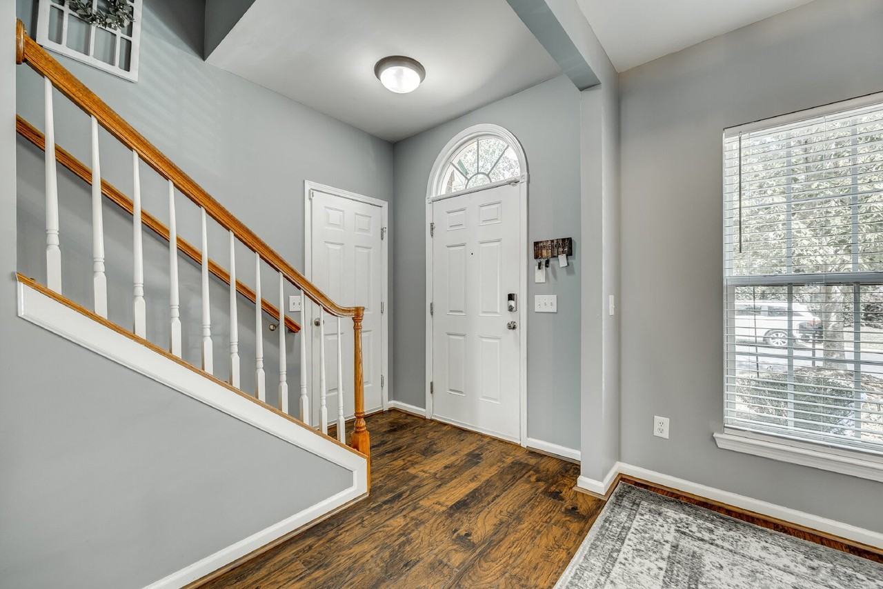 928 Kite Dr - Photo 2 of 38