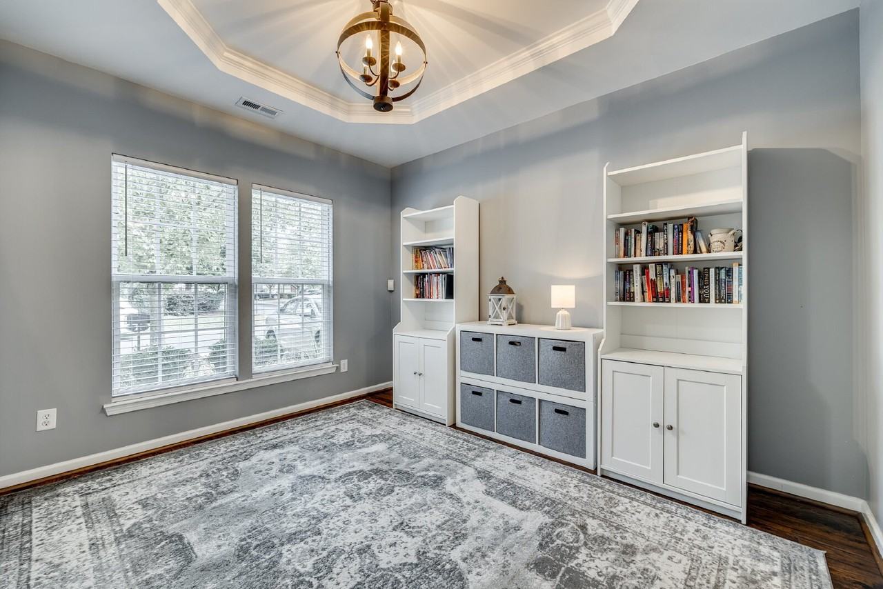 928 Kite Dr - Photo 5 of 38