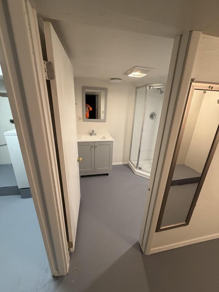 210 S Black Ave #4 - Photo 3 of 11