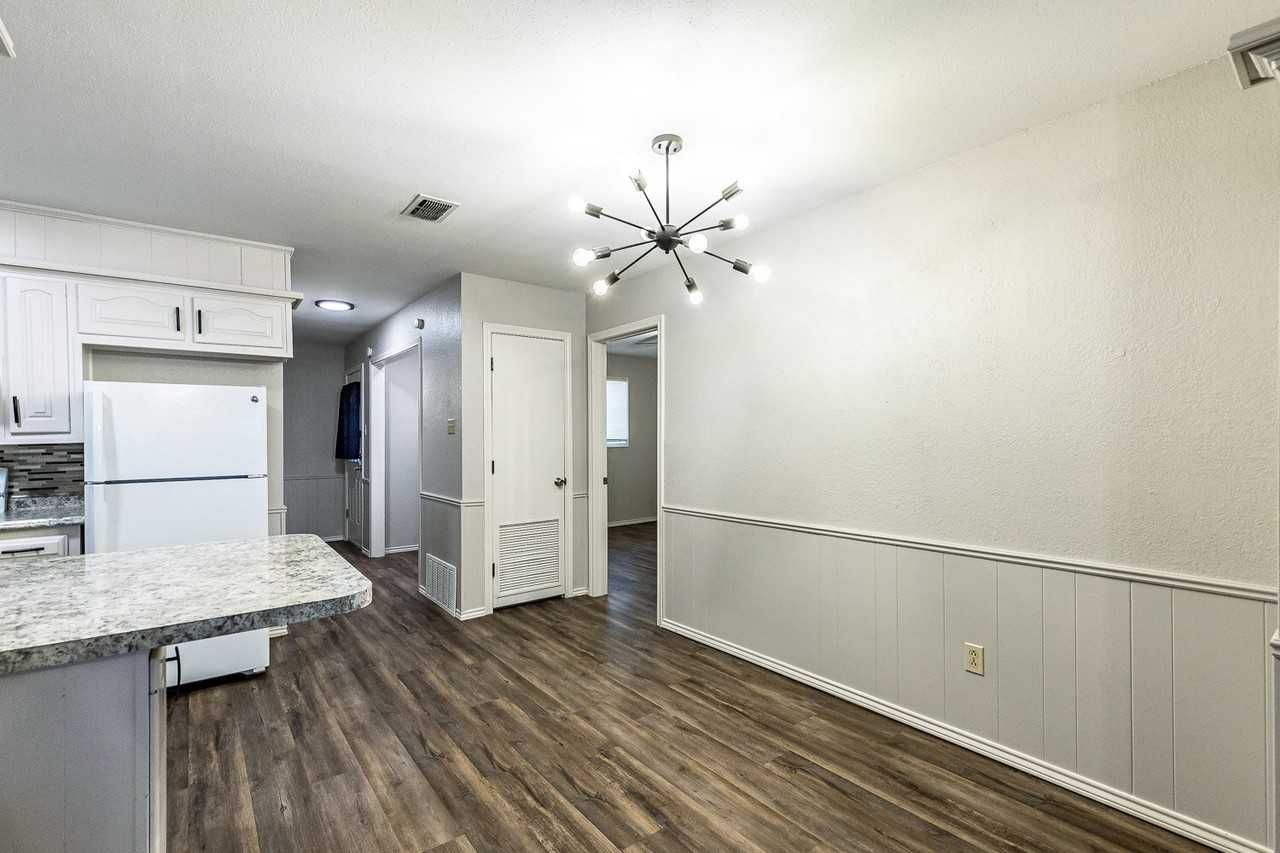 7005 Geneva Ave - Photo 7 of 25