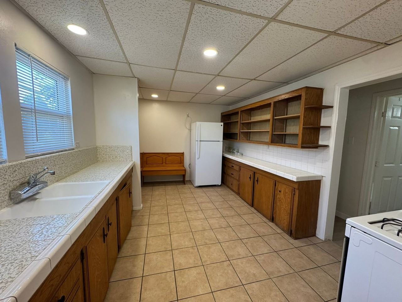 1244 E Broadway - Photo 6 of 16