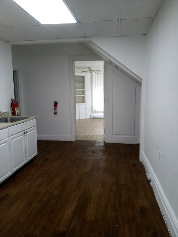 524 E Lincoln Hwy #1W - Photo 2 of 9