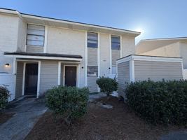 featured image of 727 S Main St