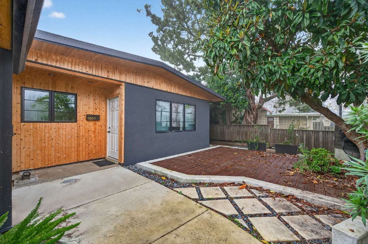 1804 Drexel Dr - Photo 2 of 44