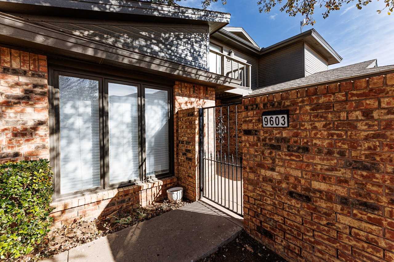 9603 Orlando Ave - Photo 2 of 50