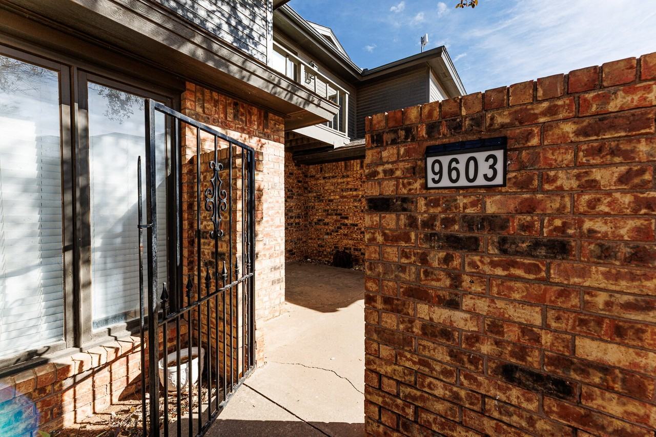 9603 Orlando Ave - Photo 4 of 50