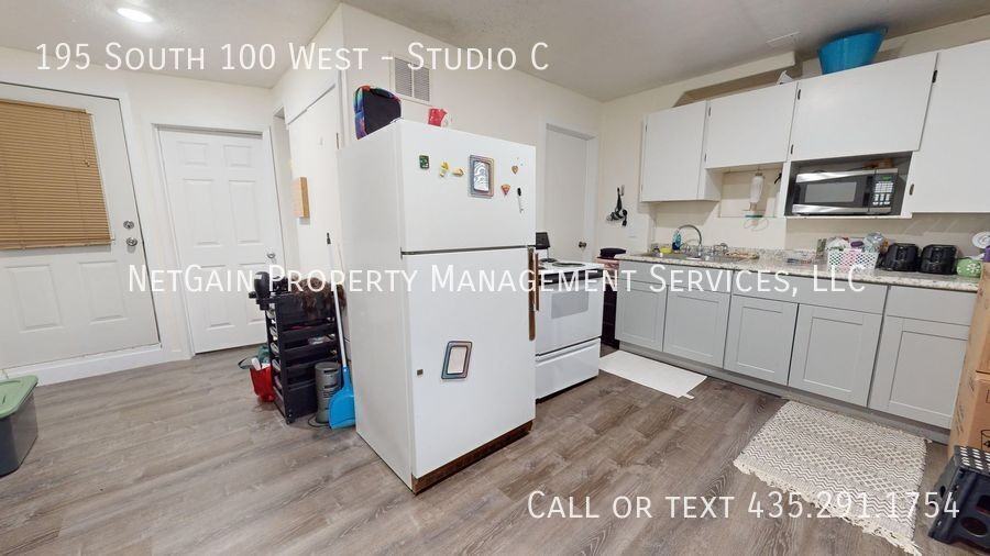 195 S 100 W #C - Photo 4 of 10