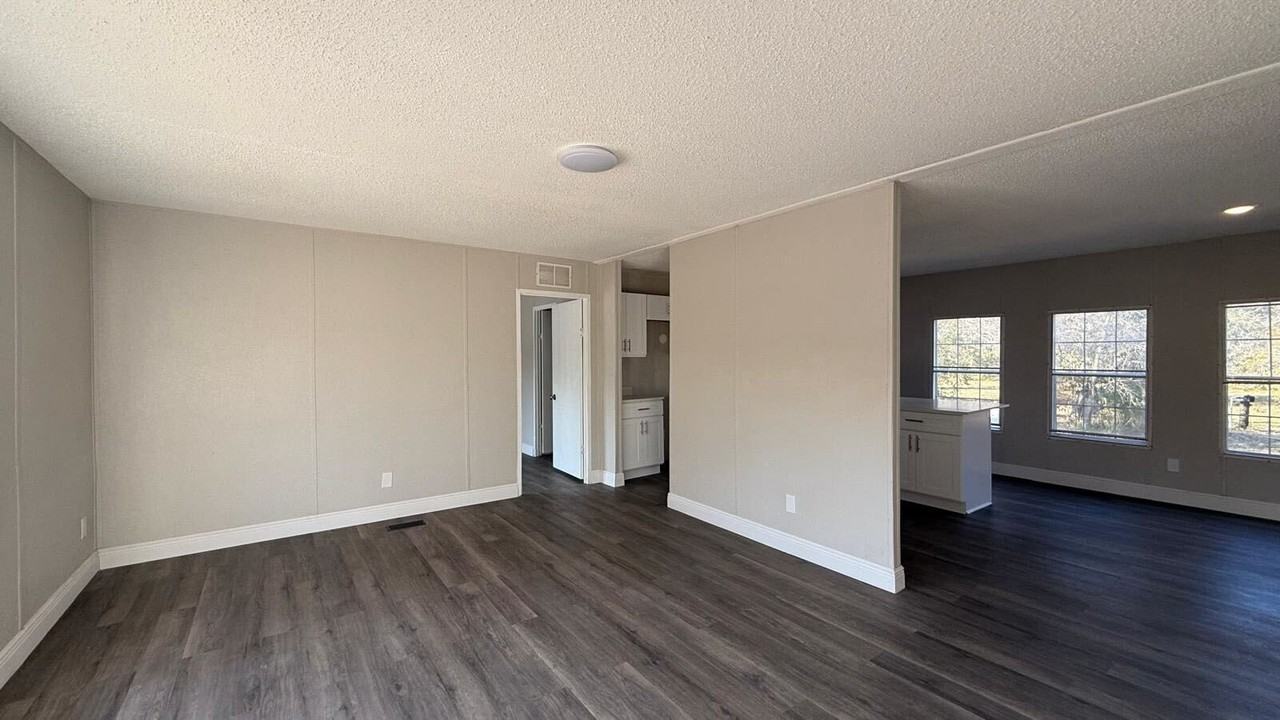 4511 Deer Run Rd - Photo 3 of 12