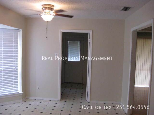 5710 Green Hill Ct - Photo 6 of 15