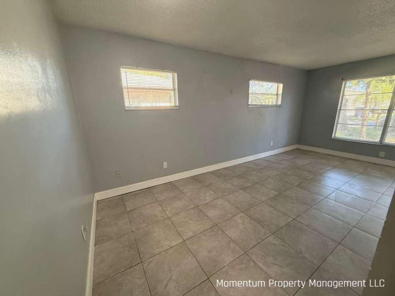 9406 N Mulberry St #2 - Photo 2 of 8