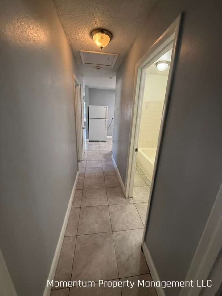 9406 N Mulberry St #2 - Photo 6 of 8