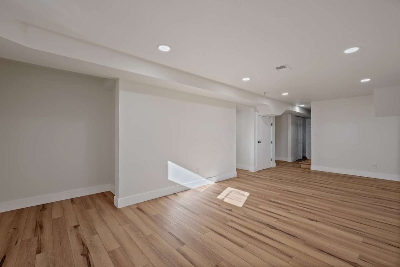 111 Grandpre Cir Apt B - Photo 3 of 10