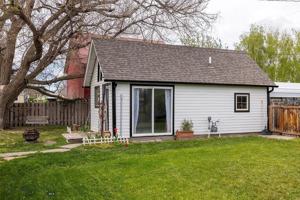 featured image of 16 E Adams St