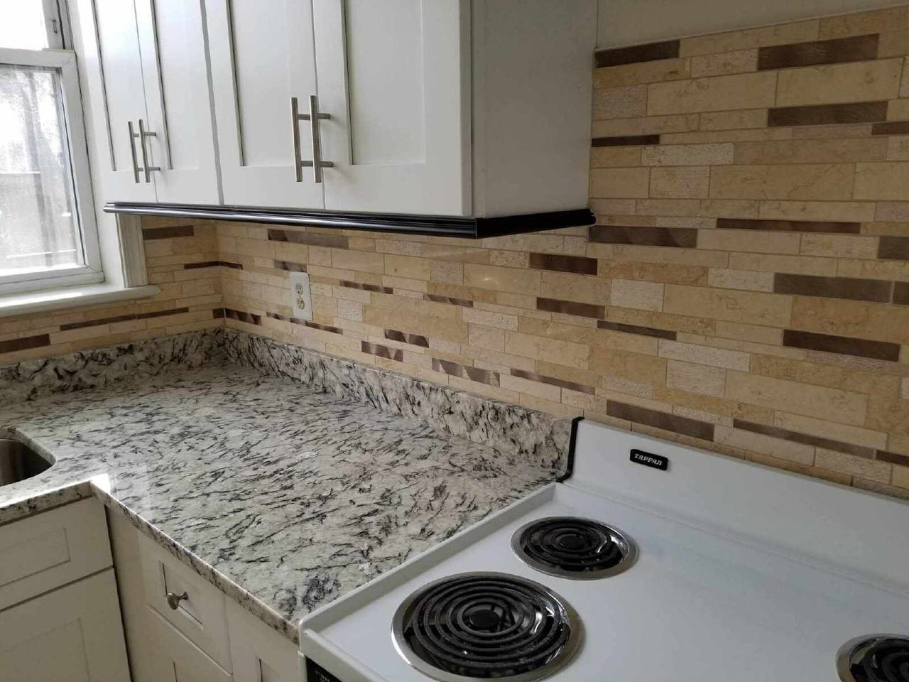 1633 Marion St Nw - Photo 6 of 12