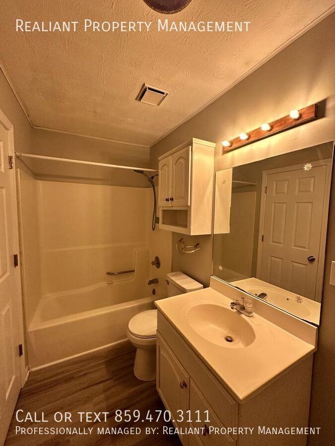 1044 Tatesbrook Dr - Photo 7 of 19