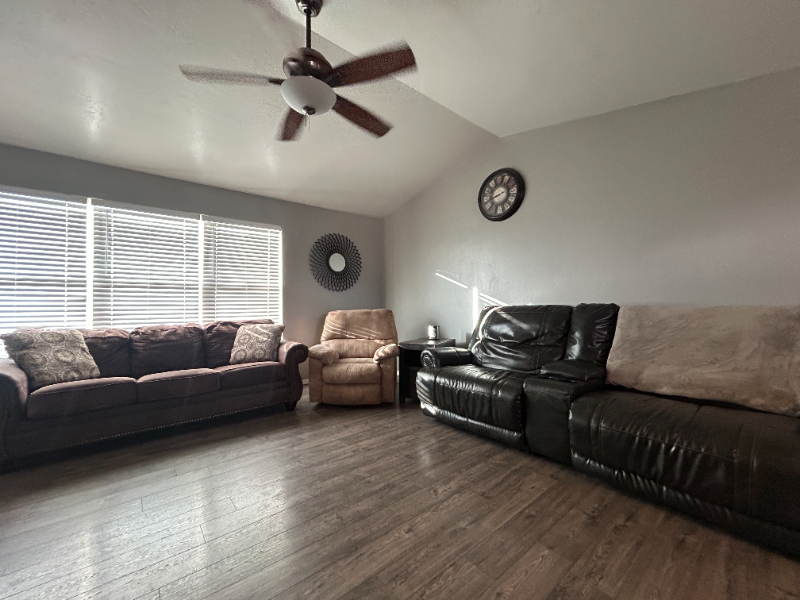 409 Lacasa Loop - Photo 2 of 3