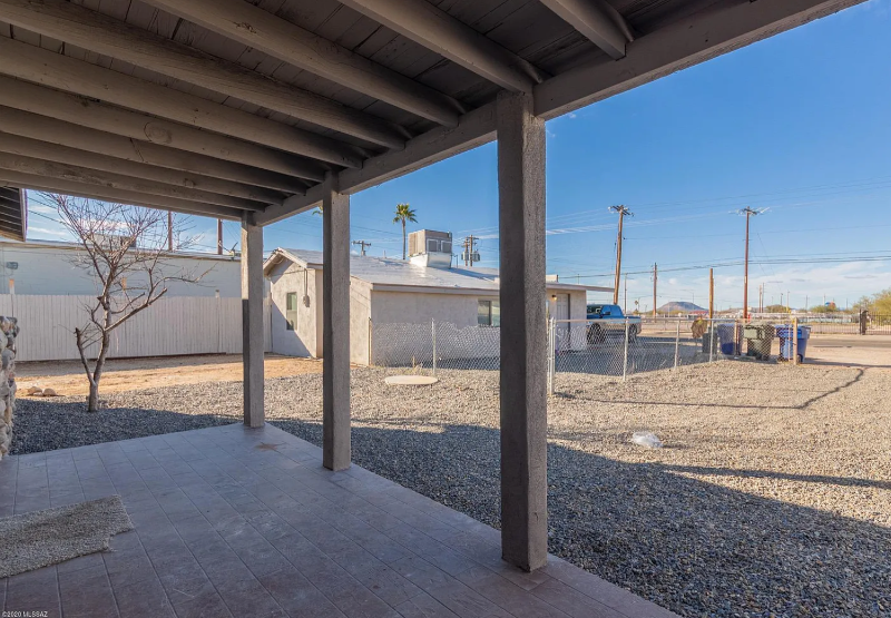 525 W Nebraska St #2 - Photo 3 of 14