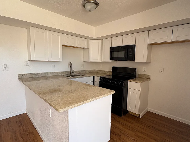 5880 S Del Moral Blvd - Photo 3 of 18