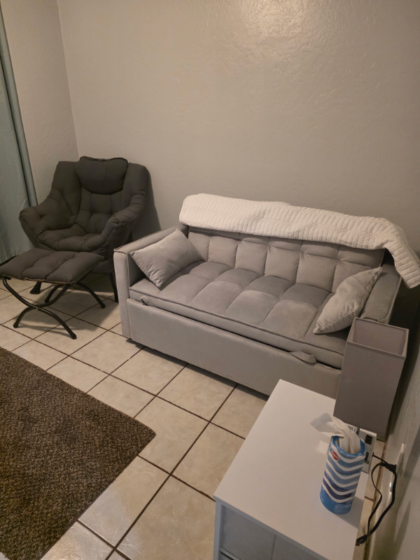 10720 N 80th Dr - Photo 2 of 5