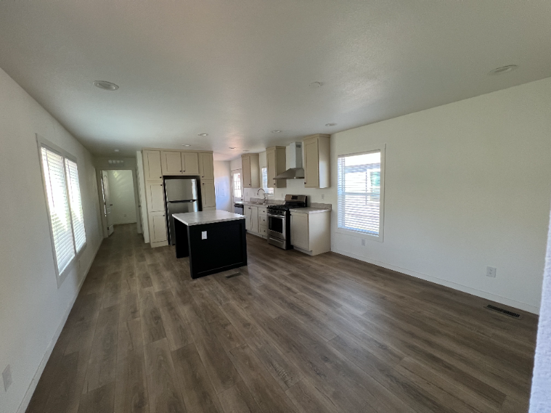 2000 E Frontier Ave #32