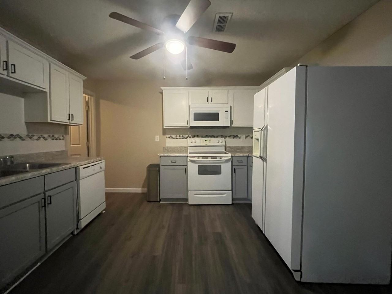 316 Fairmont Dr - Photo 5 of 16
