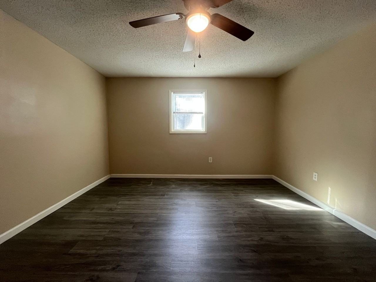 316 Fairmont Dr - Photo 6 of 16
