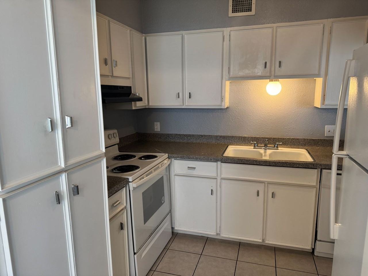 Symphony Apartments - Photo 6 of 15