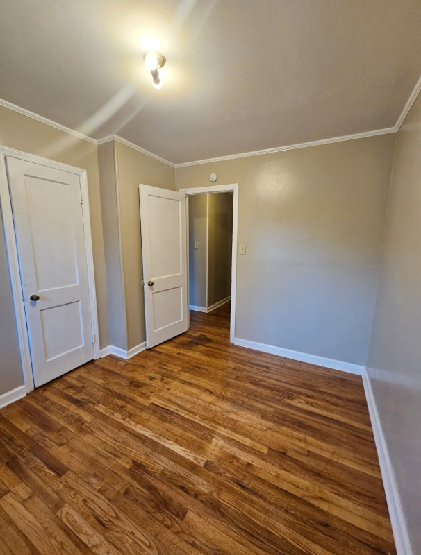 2307 Maywood St - Photo 6 of 12