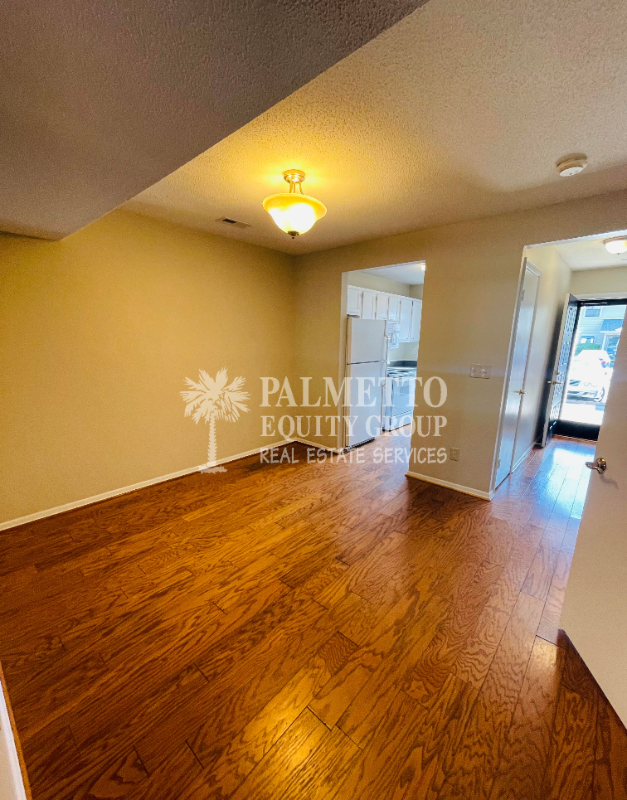 2607 Cottage Pl - Photo 3 of 14