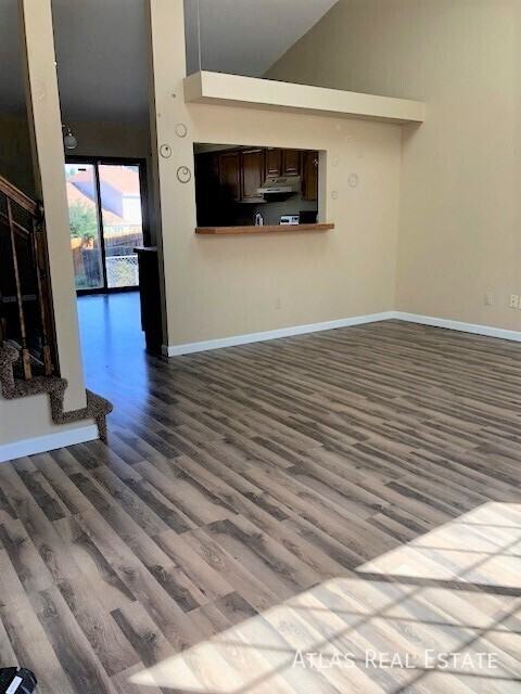 3820 Dolphin Cir - Photo 2 of 16