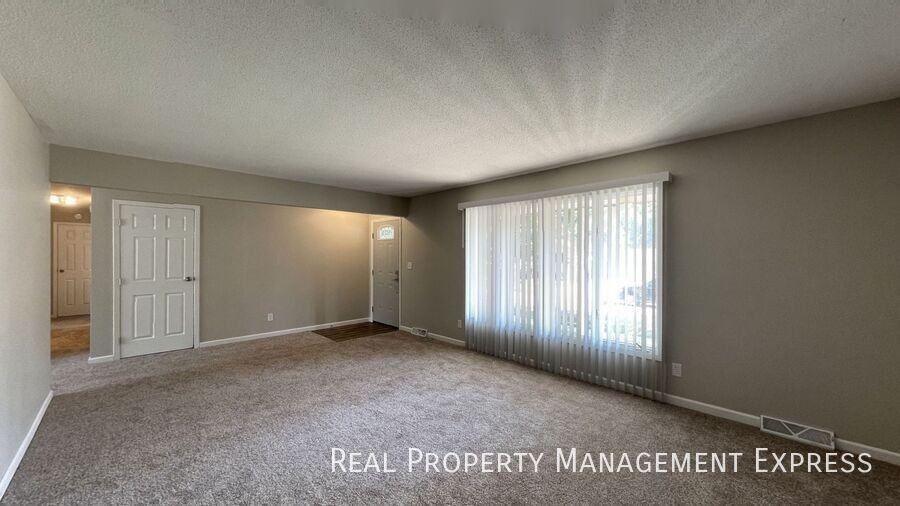 3500 E 33rd St - Photo 6 of 19