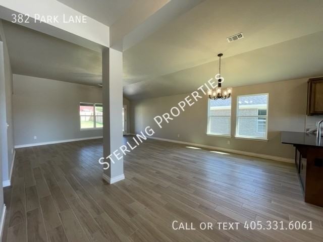 382 Park Ln - Photo 7 of 30