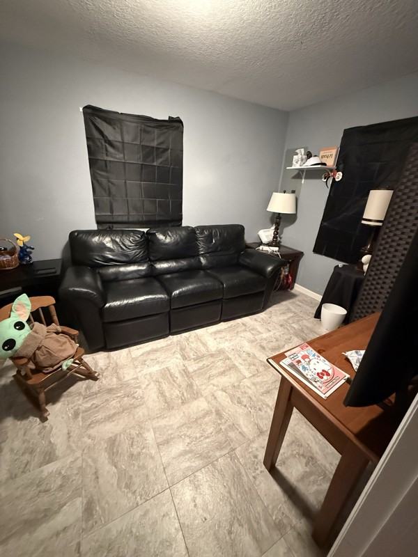 220 St George Dr - Photo 3 of 13