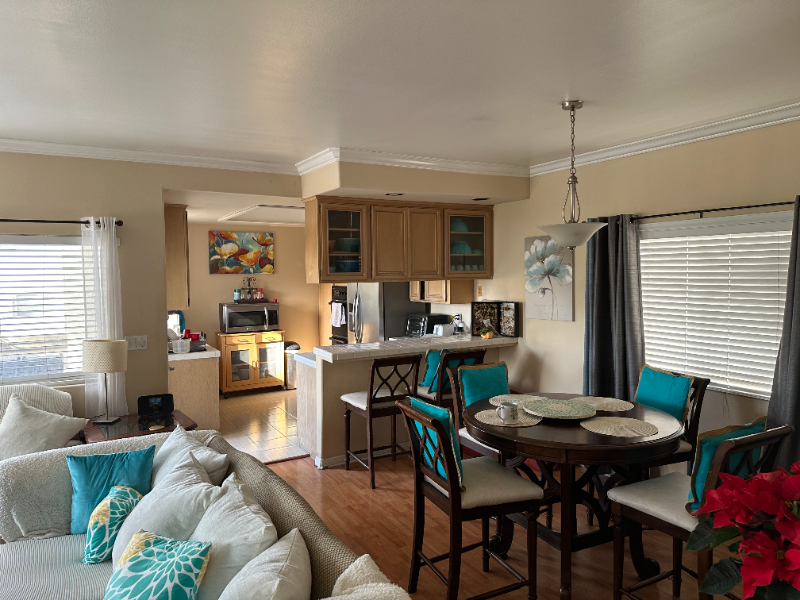 261 Cottonwood Dr - Photo 3 of 20