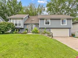 featured image of 3411 Mirror Ln