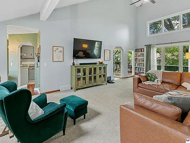 3411 Mirror Ln - Photo 6 of 26