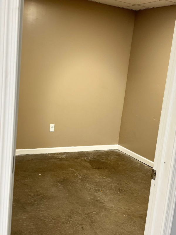 305 N Jefferson St #305 - Photo 6 of 9