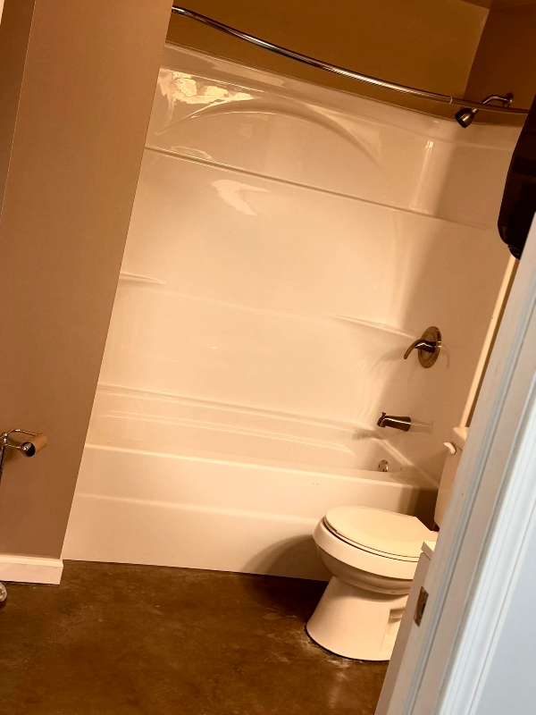 305 N Jefferson St #305 - Photo 7 of 9