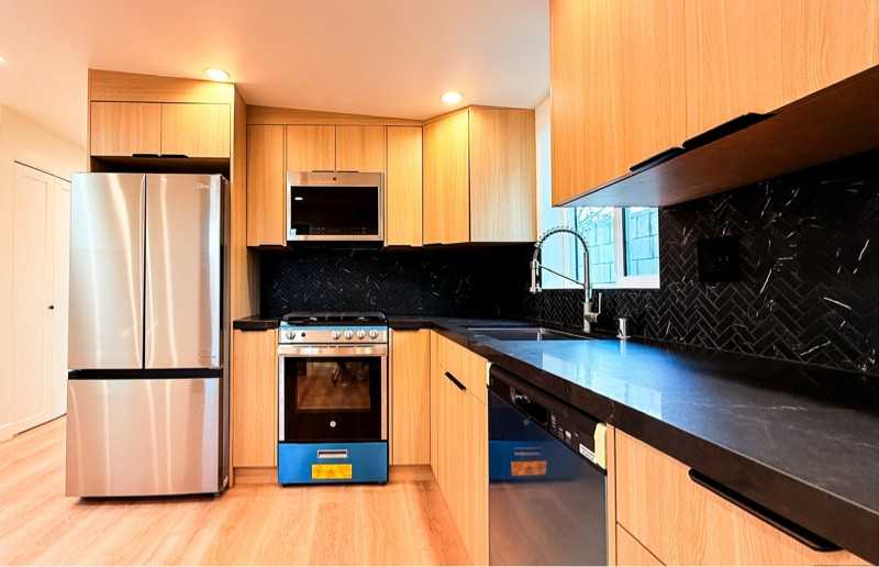 546 W Ash Ave #A - Photo 3 of 20